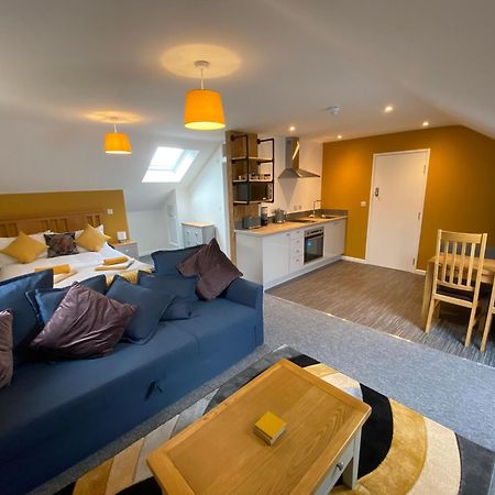Modern Studio Apartment Set Beneath The Black Mountains A Stones Throw From The Offas Dyke Path Clodock 외부 사진
