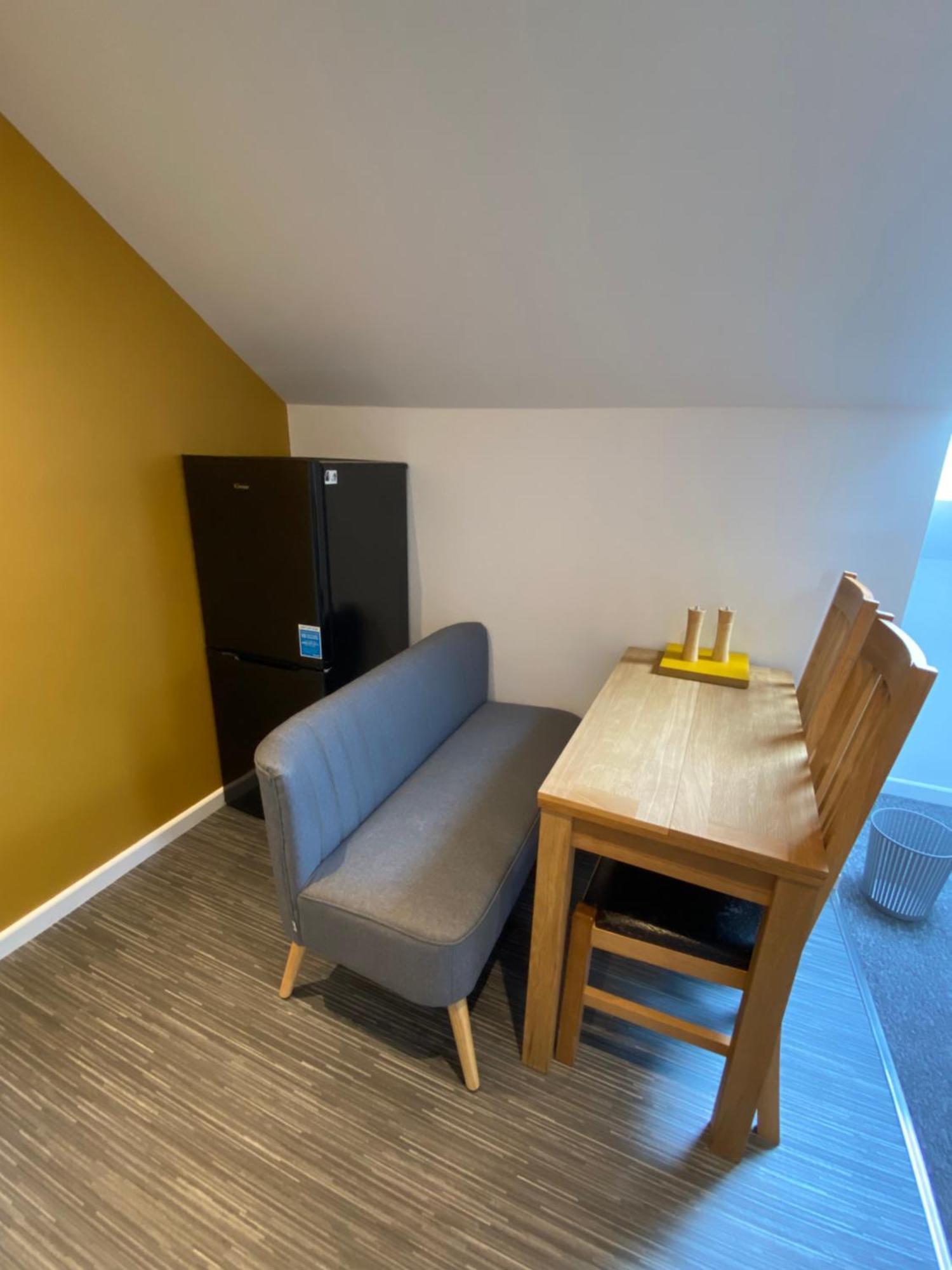 Modern Studio Apartment Set Beneath The Black Mountains A Stones Throw From The Offas Dyke Path Clodock 외부 사진