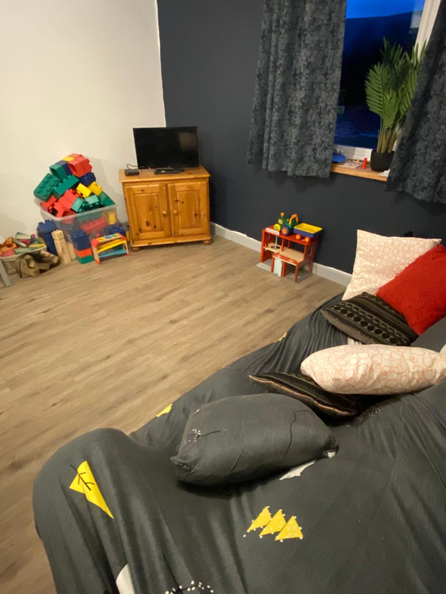 Modern Studio Apartment Set Beneath The Black Mountains A Stones Throw From The Offas Dyke Path Clodock 외부 사진