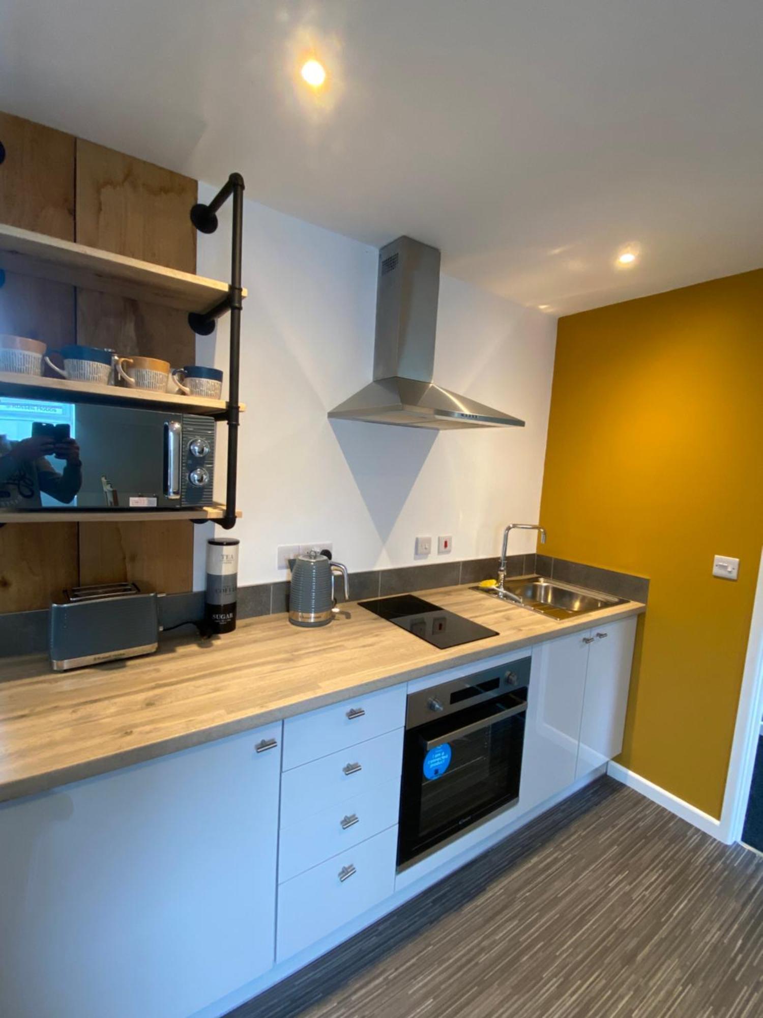 Modern Studio Apartment Set Beneath The Black Mountains A Stones Throw From The Offas Dyke Path Clodock 외부 사진