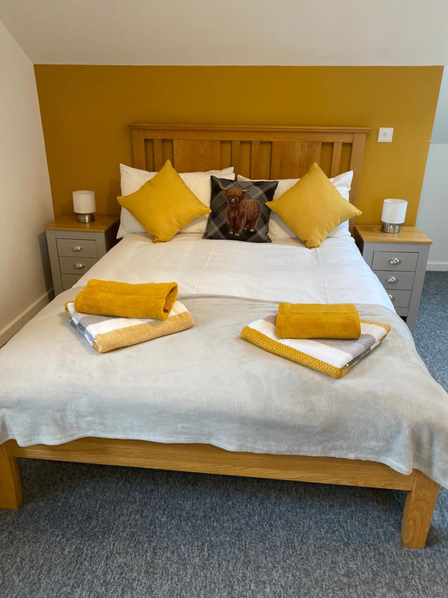 Modern Studio Apartment Set Beneath The Black Mountains A Stones Throw From The Offas Dyke Path Clodock 외부 사진