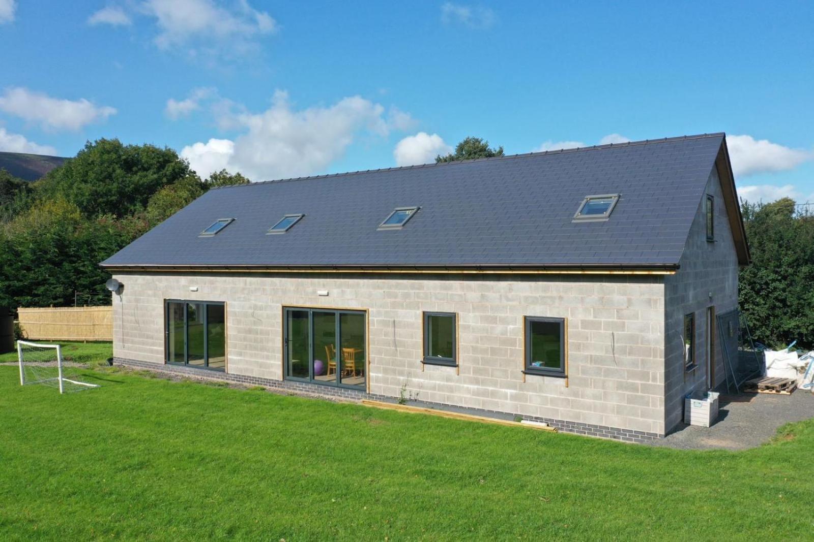 Modern Studio Apartment Set Beneath The Black Mountains A Stones Throw From The Offas Dyke Path Clodock 외부 사진